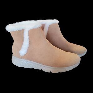 NEW Fabulous Skechers On The Go Winter Boots Faux Fur Size 9.5